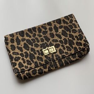 Viral leopard print clutch bag